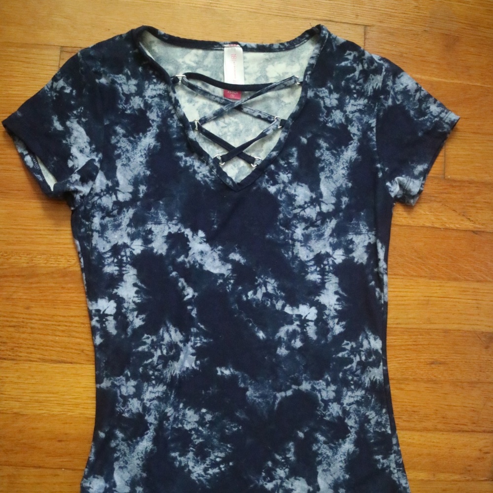 Navy blue pretty top with strapped v neck